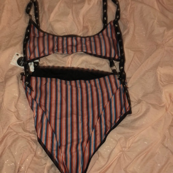 Sexy Striped One Piece - Picture 3 of 5